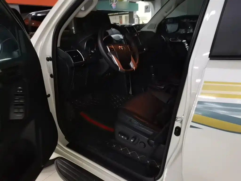 Toyota Prado 2017 — фото 11