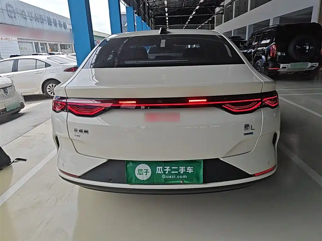 BYD Qin L 2025 — фото 6