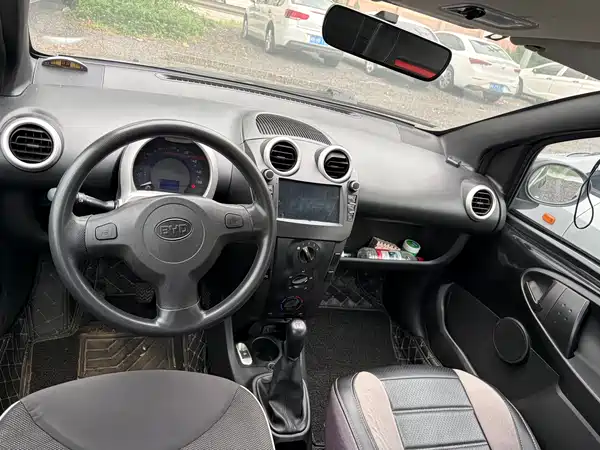 BYD F0 2015