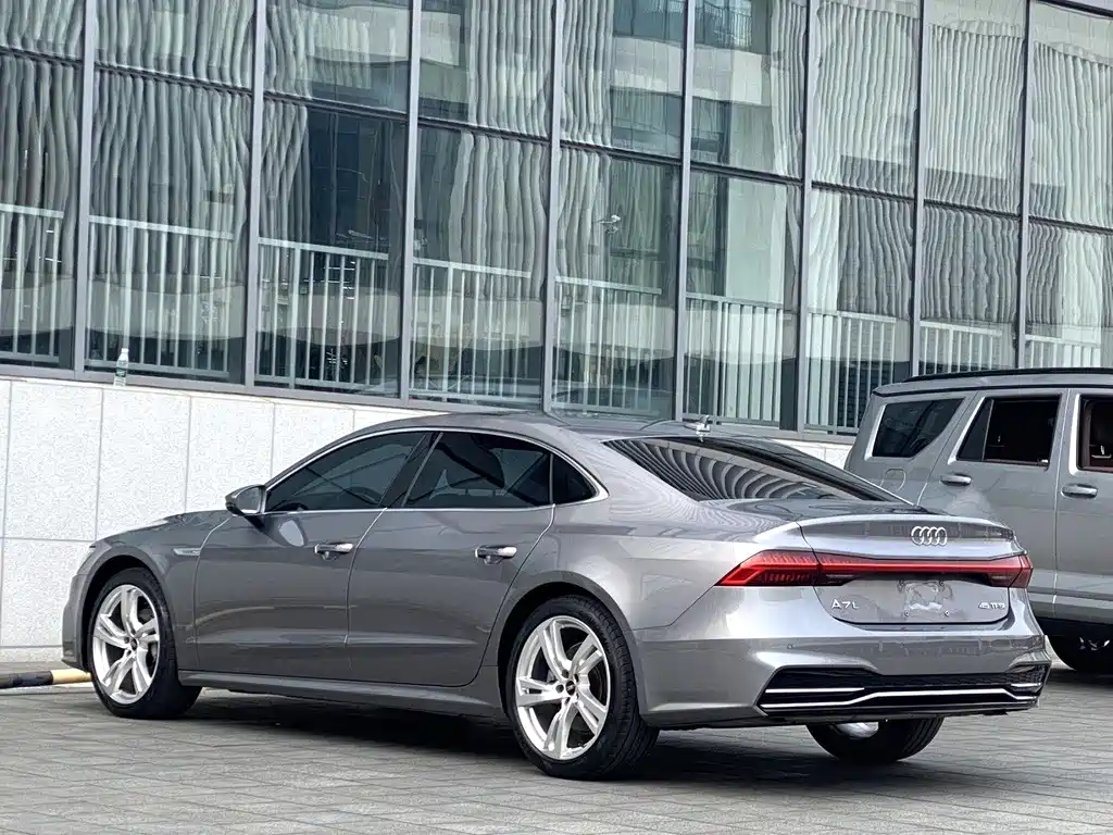 Audi A7L 2022 — фото 8
