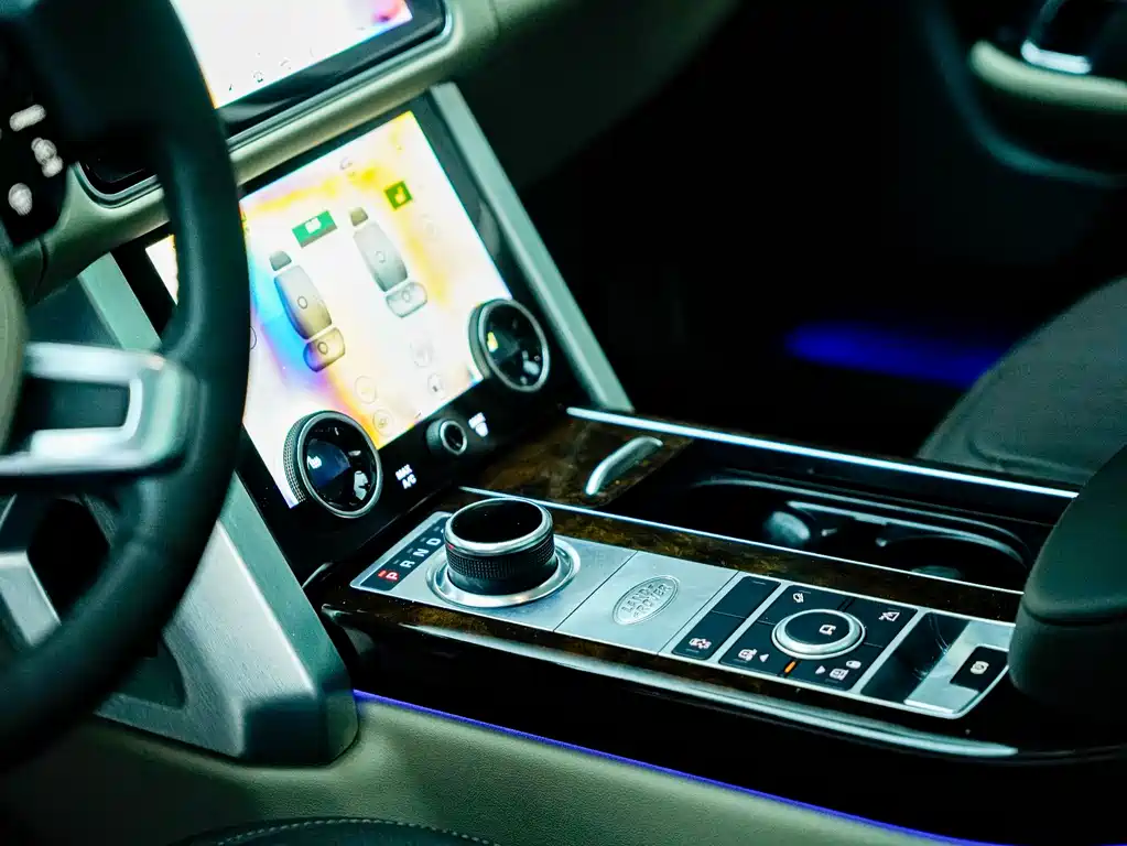 Land Rover Range Rover 2022 — фото 15