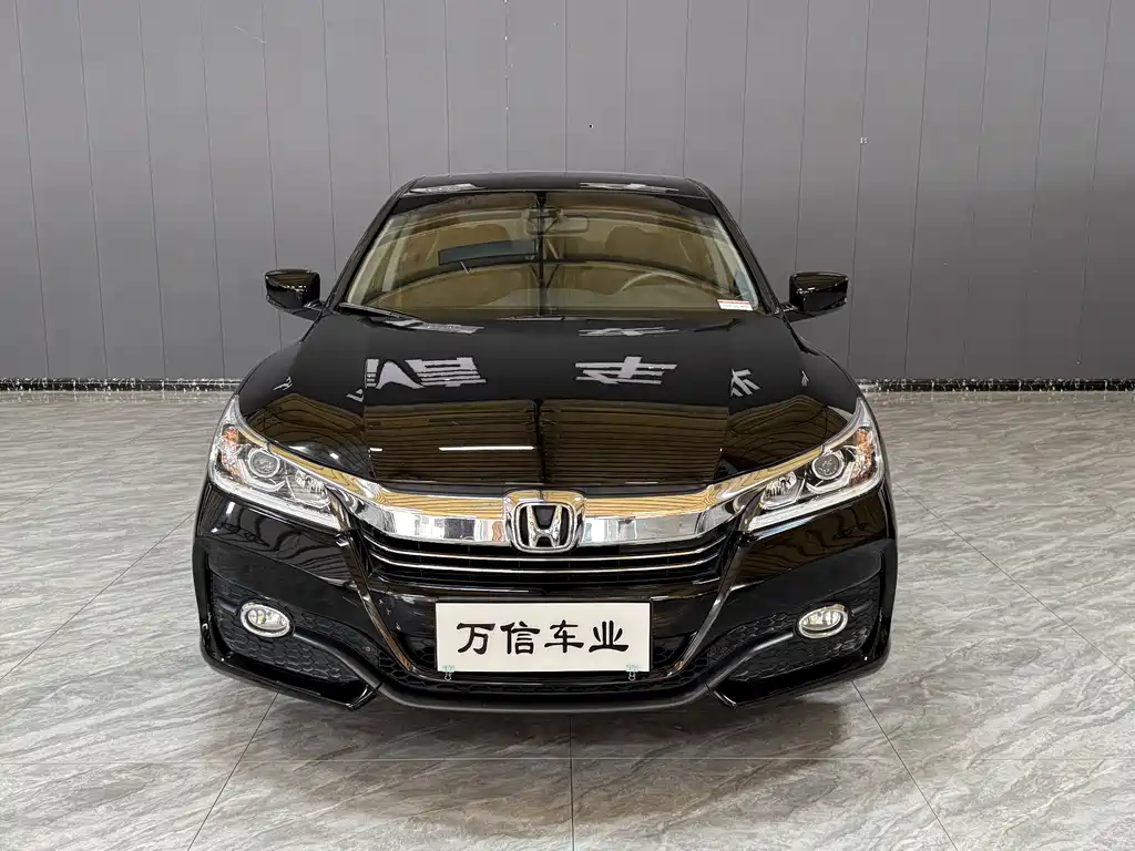 Honda Accord 2018 — фото 3