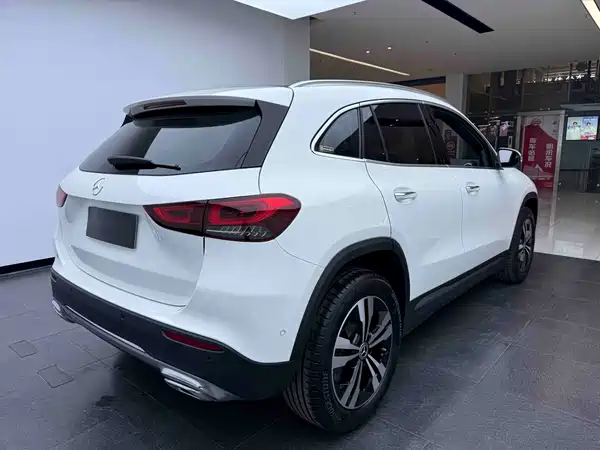 Mercedes-Benz GLA 2023