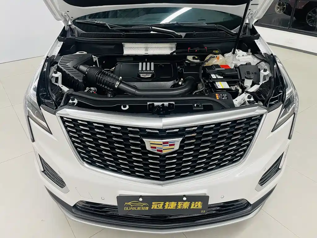 Cadillac XT5 2024 — фото 2