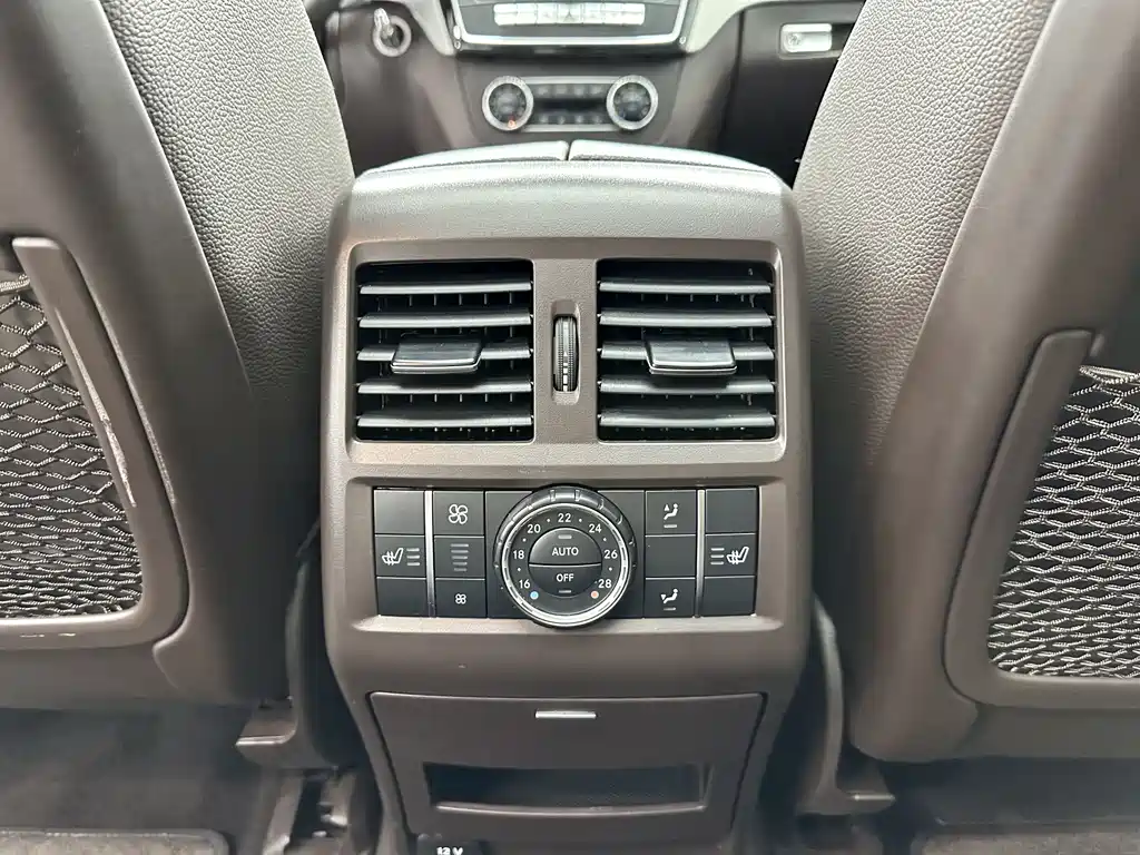Mercedes-Benz GLS 2016 — фото 18