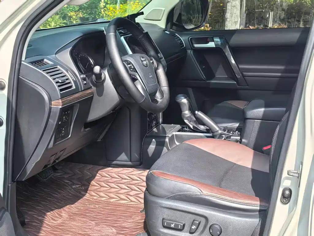 Toyota Prado 2019 — фото 11