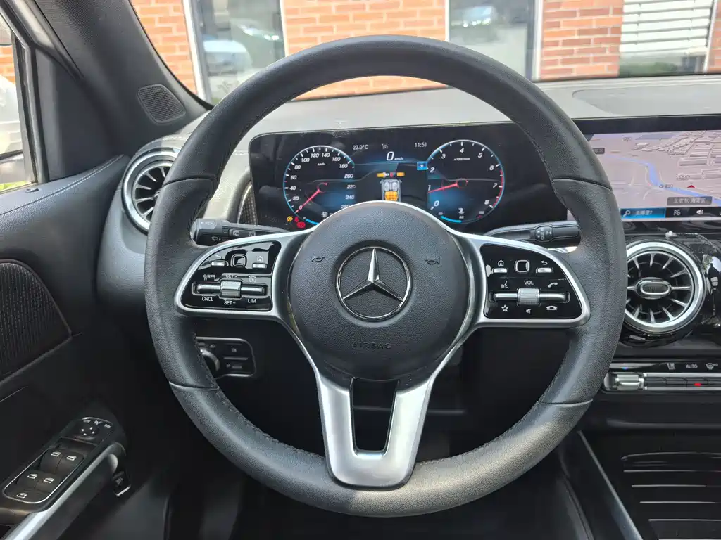 Mercedes-Benz GLB 2021 — фото 13