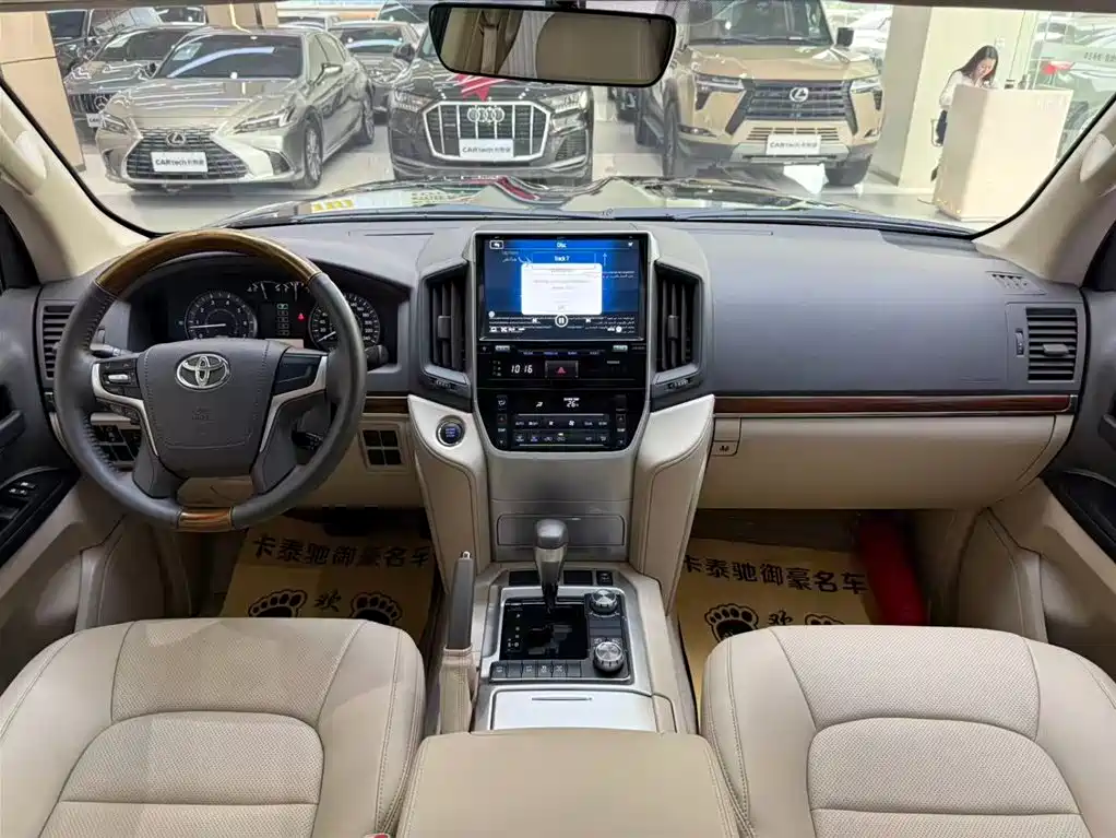 Toyota Land Cruiser 2019 — фото 9