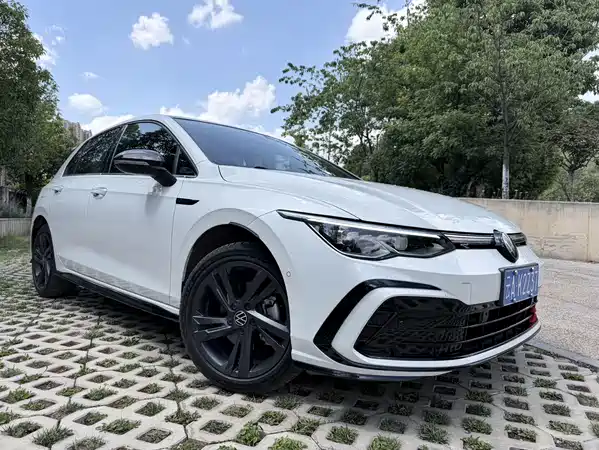 Volkswagen Golf 2023