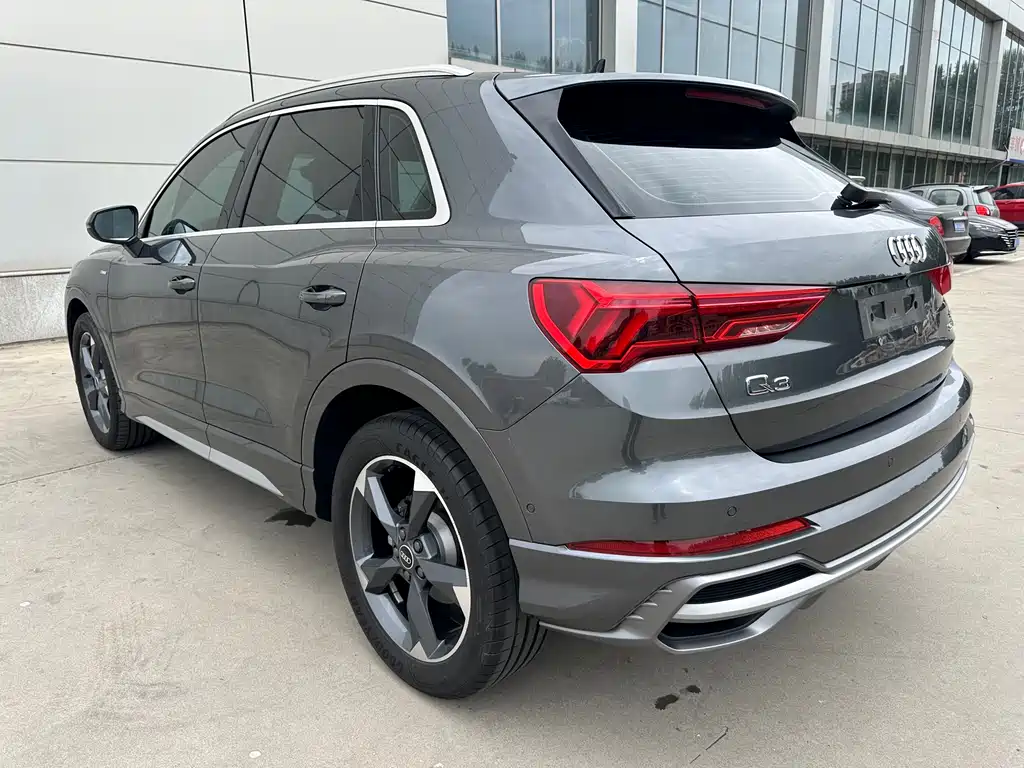 Audi Q3 2022 — фото 14