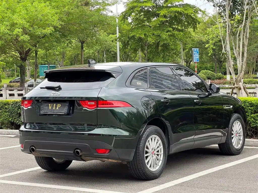 Jaguar F-PACE 2017 — фото 9