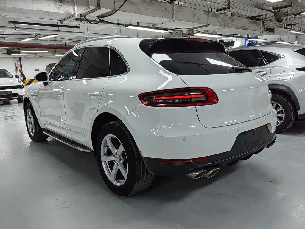 Porsche Macan 2015 — фото 14