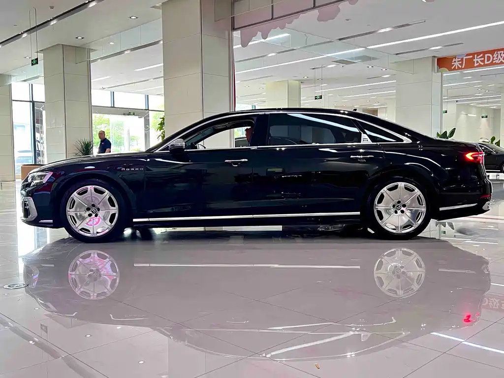 Audi A8 2024