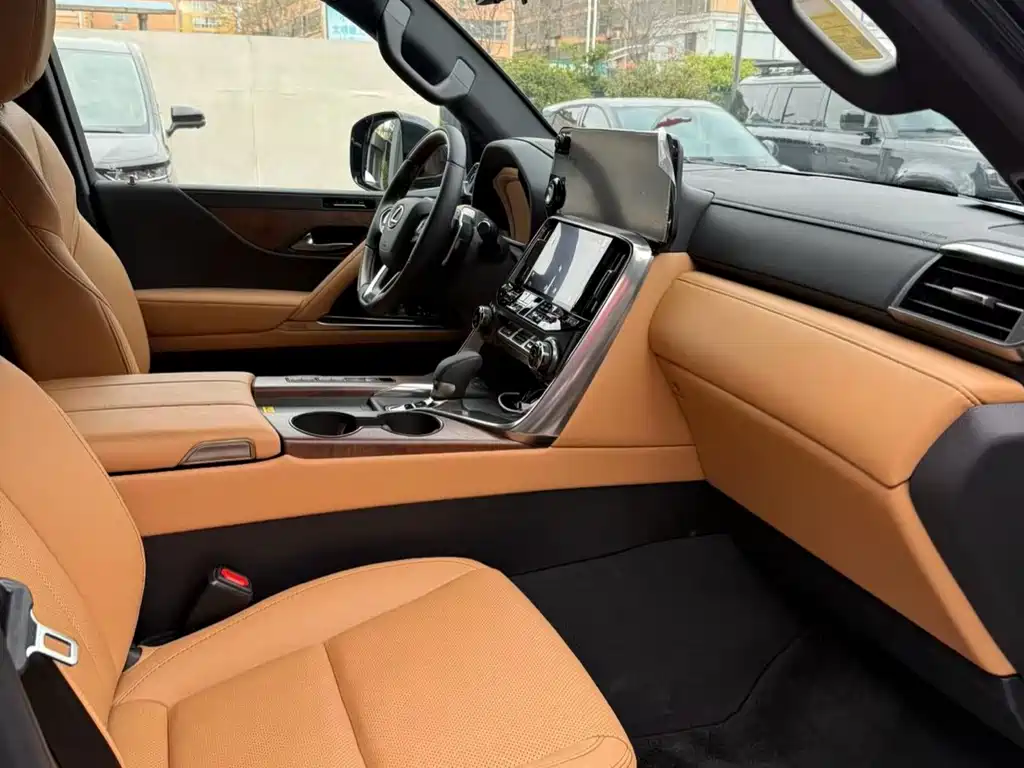 Lexus LX 2026