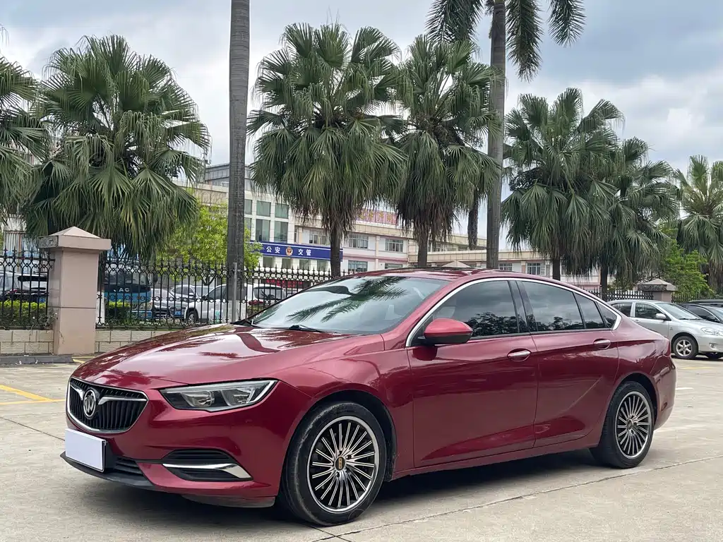 Buick Regal 2019 — фото 1