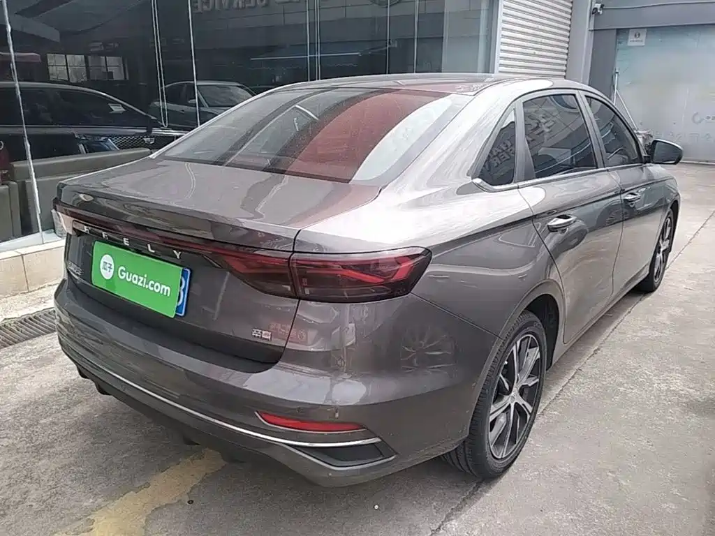 Geely Emgrand 2023