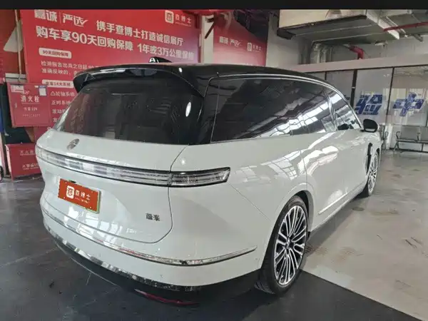 NIO ES8 2026