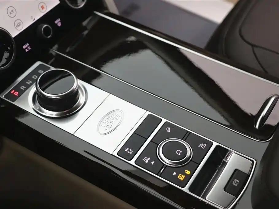 Land Rover Range Rover 2021 — фото 15