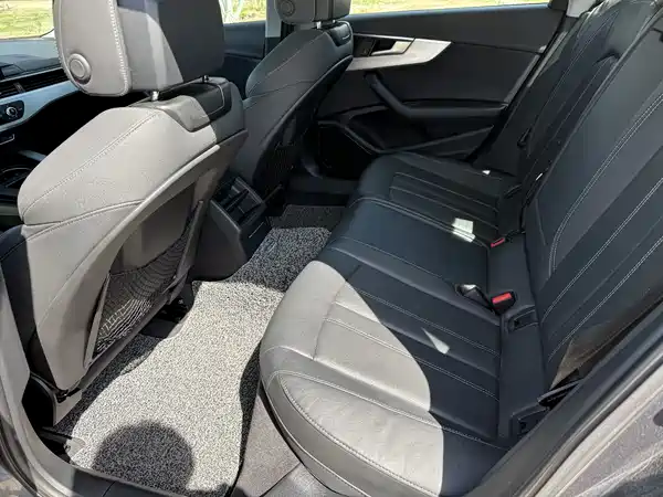 Audi A4L 2020