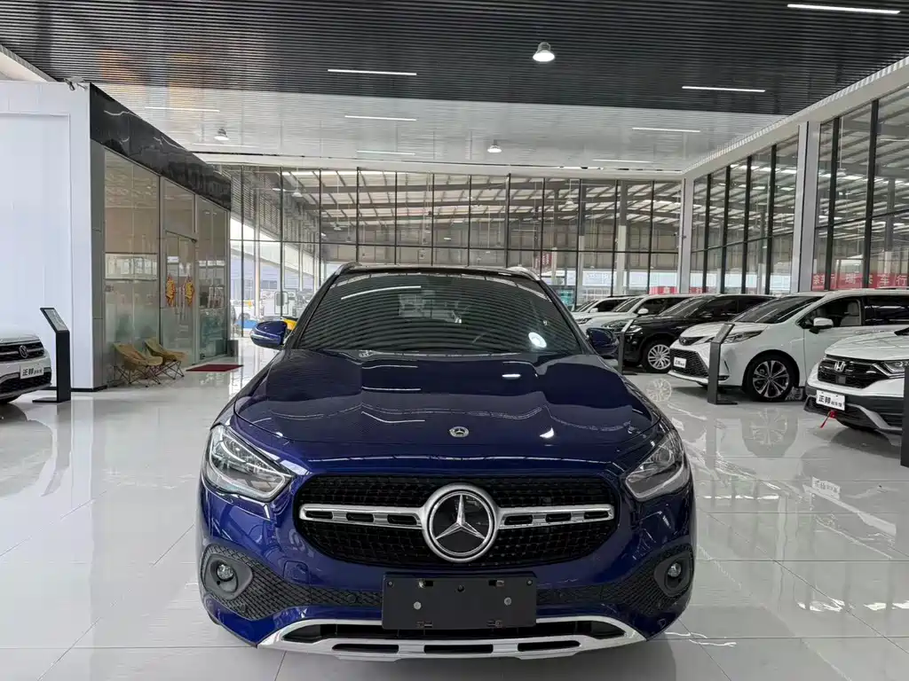 Mercedes-Benz GLA 2021