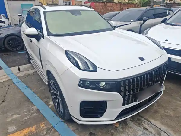 Lynk & Co 09 EM-P 2023