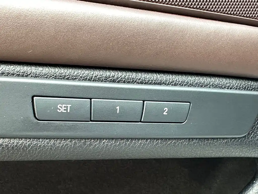 BMW 5 Series 2015 — фото 14