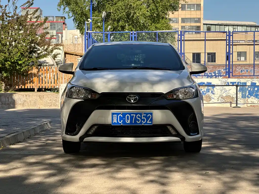 Toyota Yaris L 2017 — фото 2