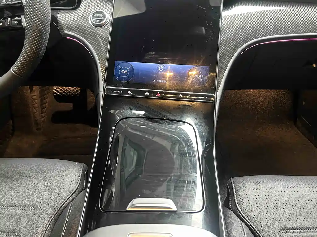 Mercedes-Benz C-Class 2025