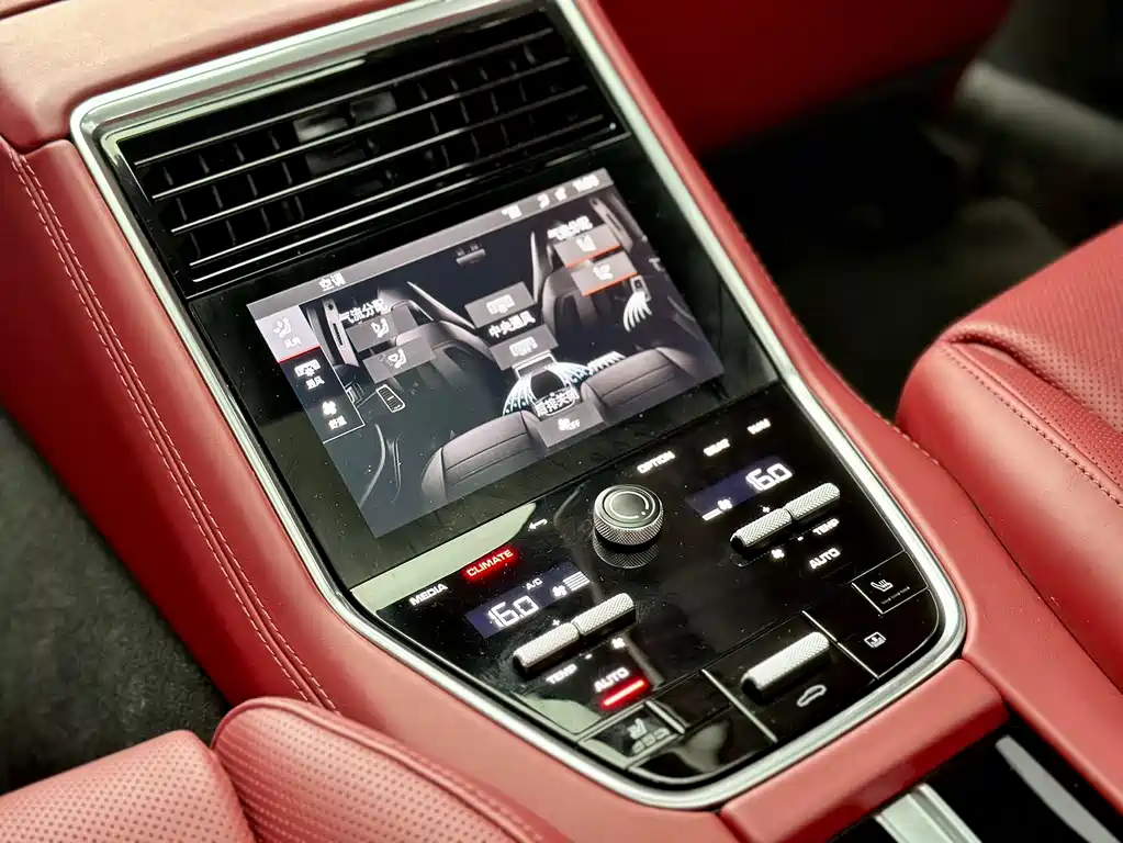 Porsche Panamera 2023 — фото 19