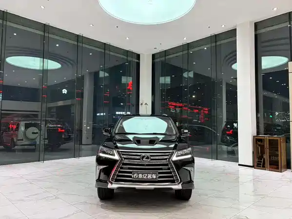 Lexus LX 2017
