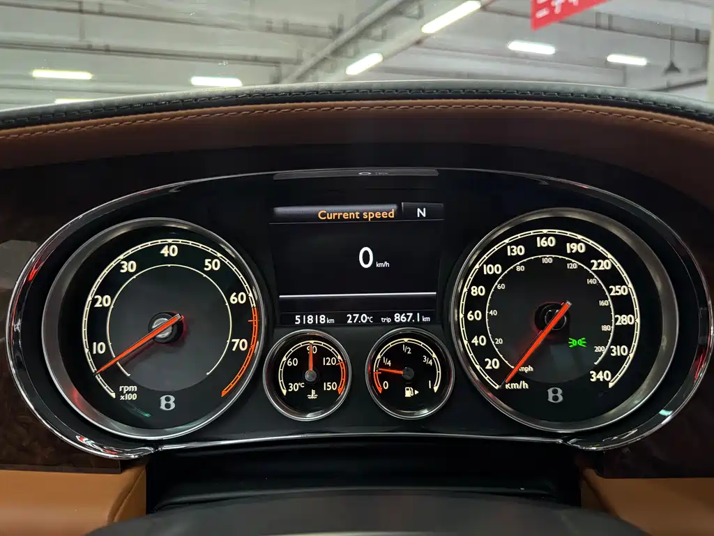 Bentley Continental 2013 — фото 19
