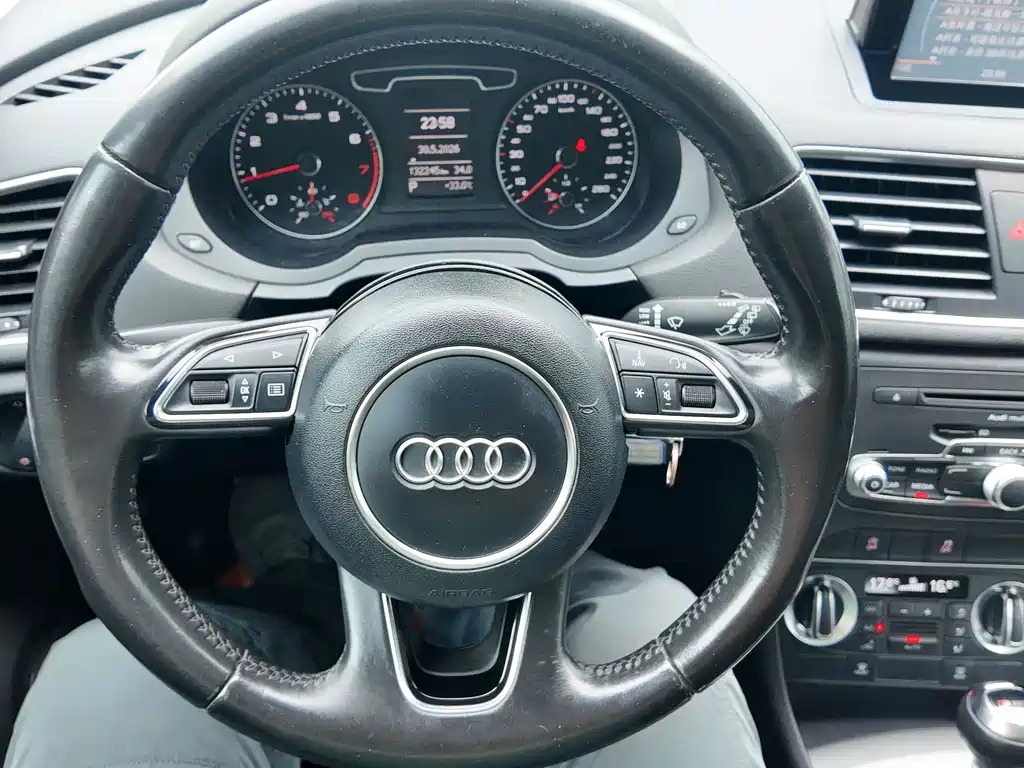 Audi Q3 2014 — фото 43