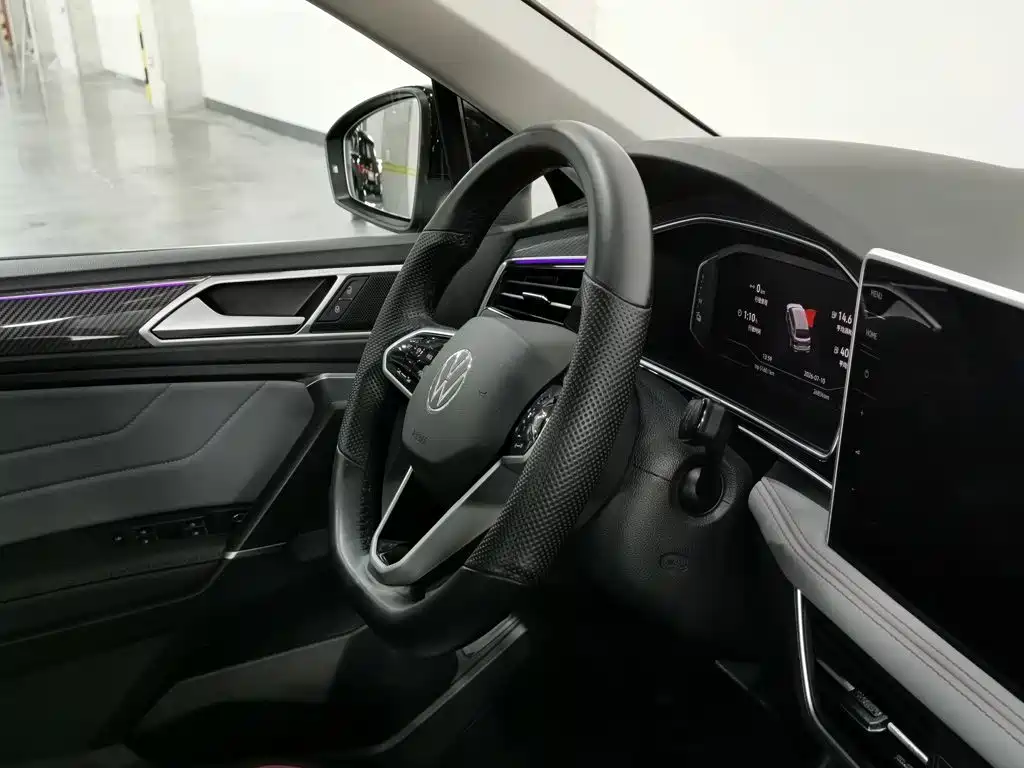 Volkswagen Tiguan L Plug-In Hybrid 2023 — фото 22