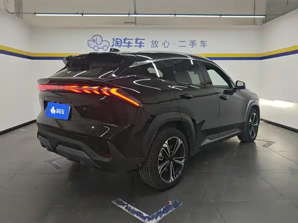 Geely Galaxy L7 2023