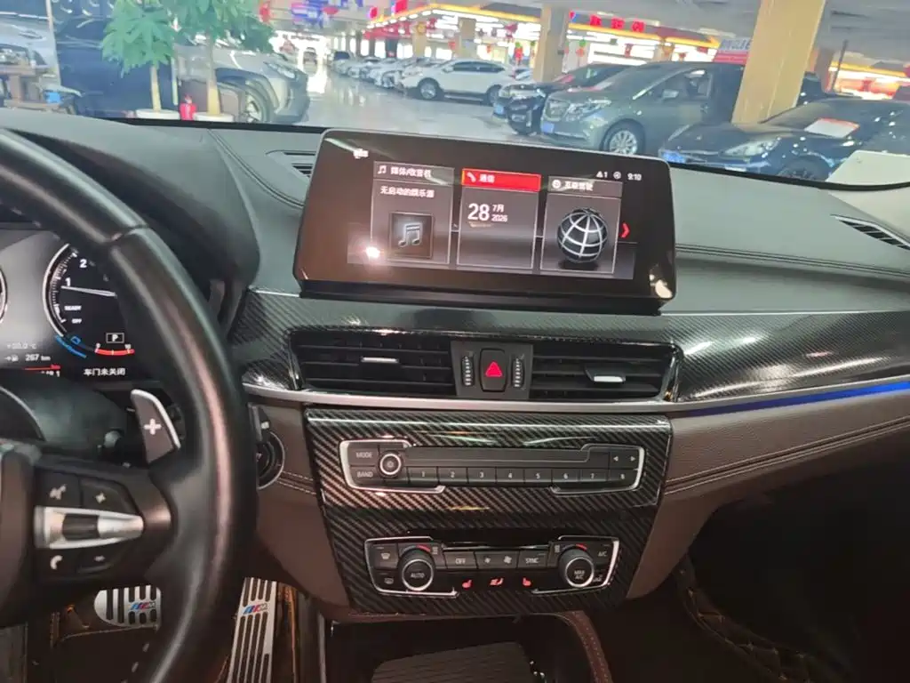 BMW X2 2023 — фото 13
