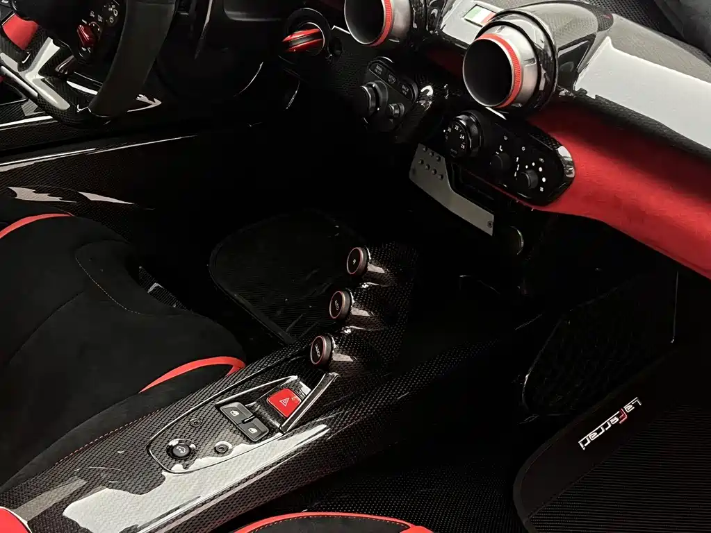 Ferrari LaFerrari 2015 — фото 31
