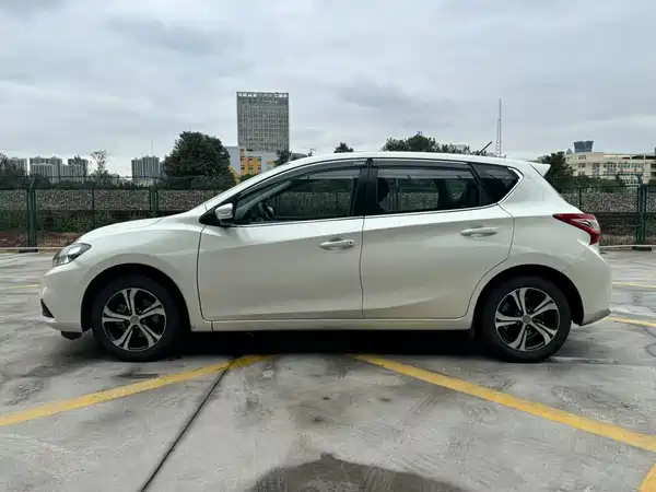 Nissan Tiida 2020