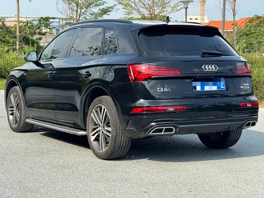 Audi Q5L 2022 — фото 6