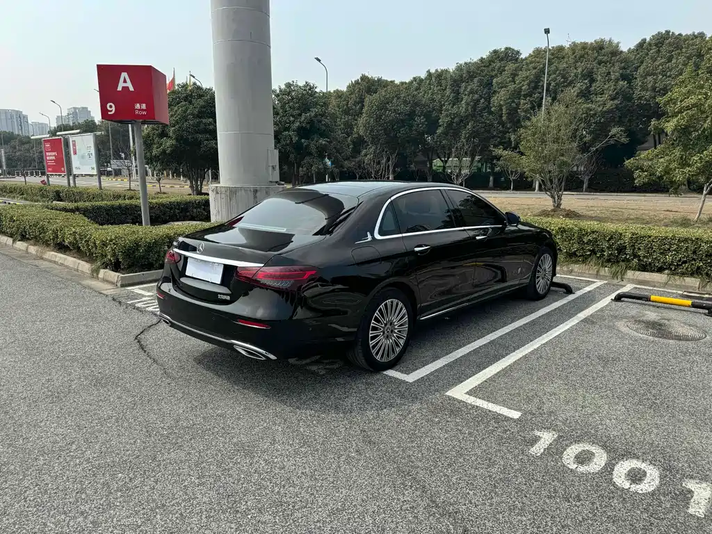 Mercedes-Benz E-Class 2023