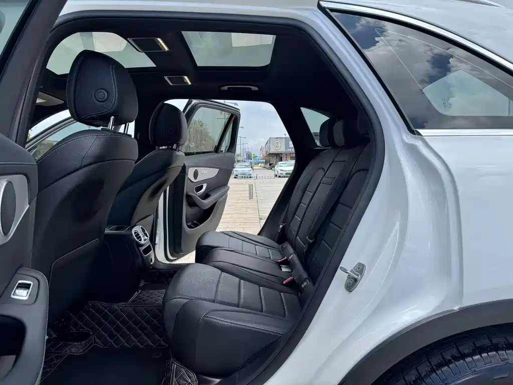 Mercedes-Benz GLC 2021 — фото 16