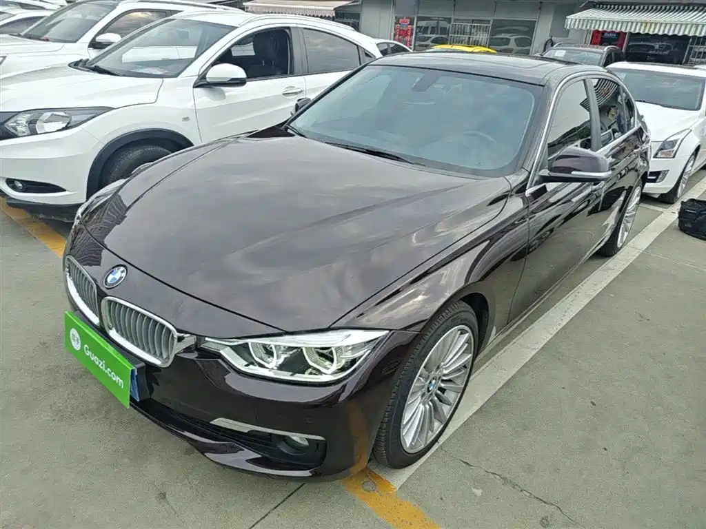 BMW 3 Series 2018 — фото 1