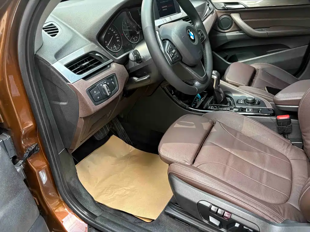 BMW X1 2017 — фото 10