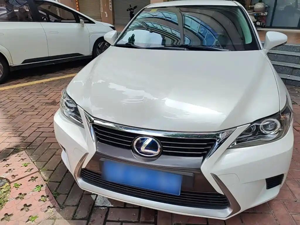 Lexus CT 2015