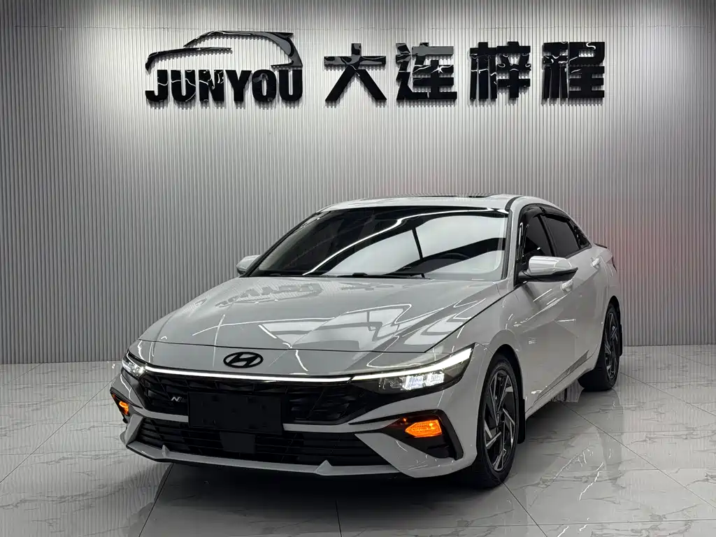 Hyundai Elantra 2023