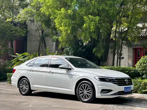 Volkswagen Sagitar 2019