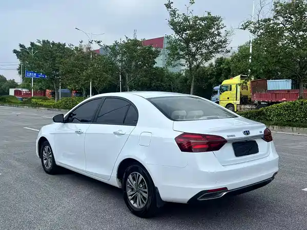 Geely Emgrand 2018