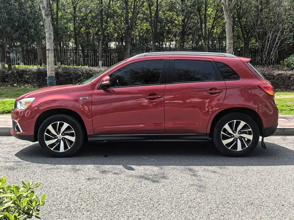 Mitsubishi Jinxuan ASX 2017 — фото 14