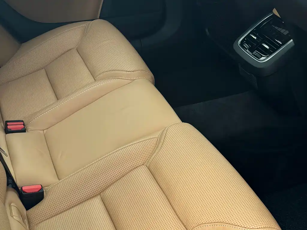 Volvo V90 2017 — фото 11