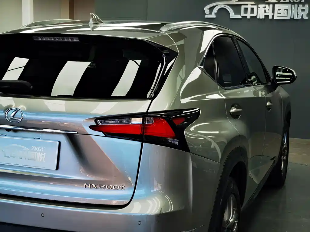 Lexus NX 2015 — фото 8
