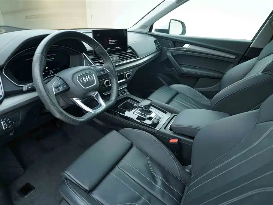 Audi Q5L 2022 — фото 10